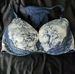 Cacique Front Closure Boost Plunge